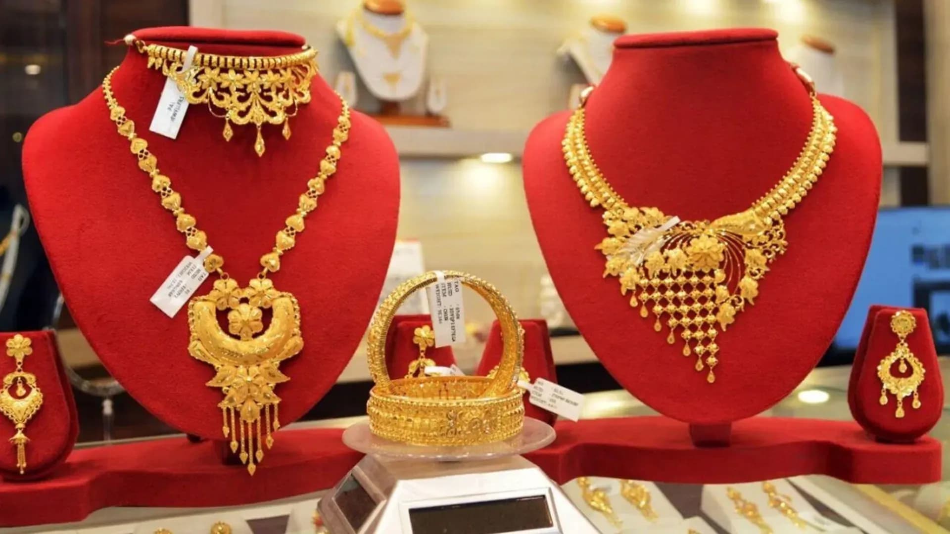 তিন দফা কমার পর বাড়লো সোনার দাম