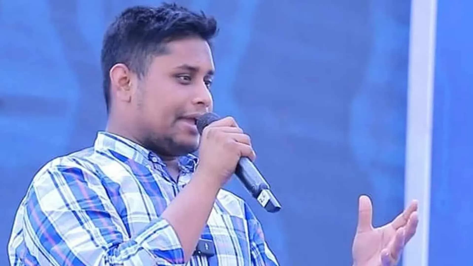 সংবিধান সংশোধন কমিটিকে ‘আমরা-মামুরা’ বললেন হাসনাত