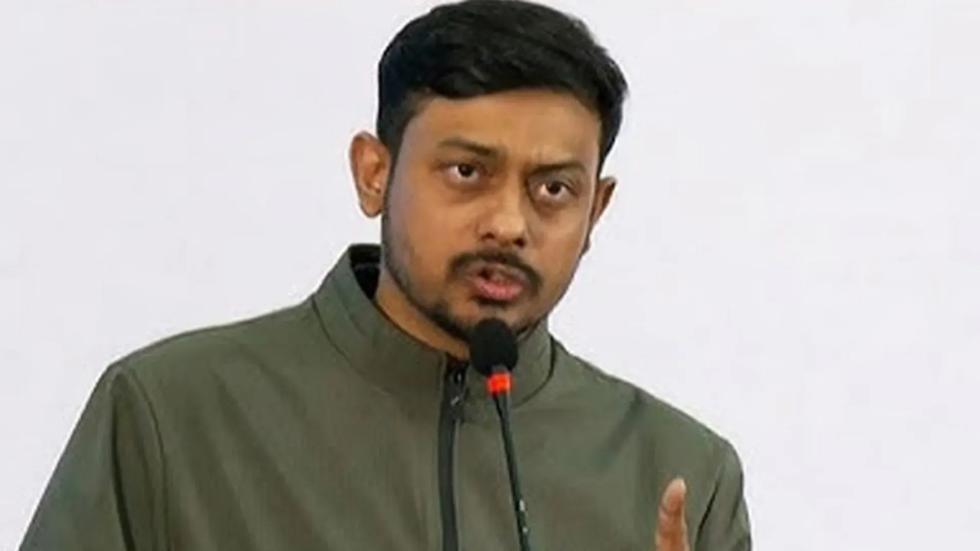 বিএনপির লোকজন কি পড়াশোনা করে না?, প্রশ্ন নাসীরুদ্দীন পাটওয়ারীর