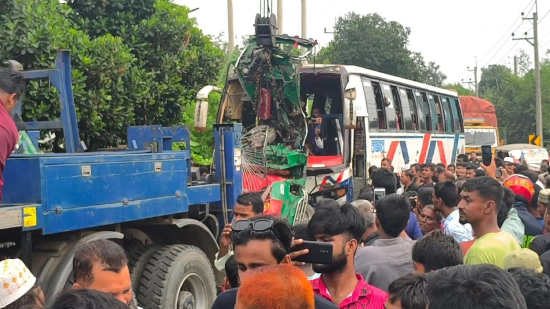 ময়মনসিংহে বাস-অটোরিকশার সংঘর্ষ, নারী-শিশুসহ নিহত ৭