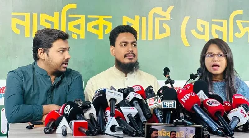 দাম বাড়তেই তেলপাম্প ফাঁকা, প্রশ্ন আখতারের