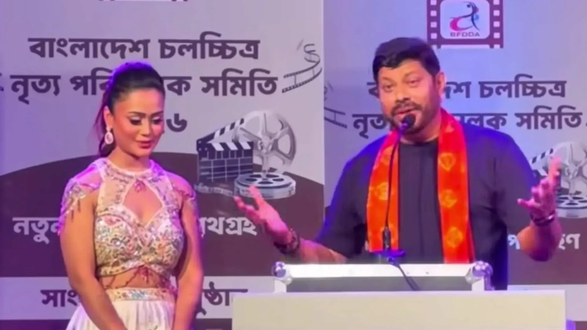 চলচ্চিত্র পরিবারের ভালোবাসায় মুগ্ধ উপস্থাপিকা বারিশা হক